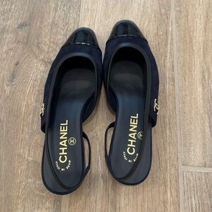 CHANEL NAVY BLUE SLINGBACKS SIZE 36.5